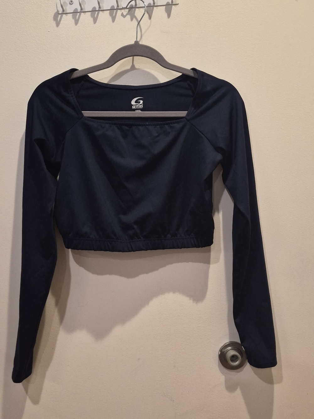 Glyder Black Long-Sleeve Cropped Athletic Top